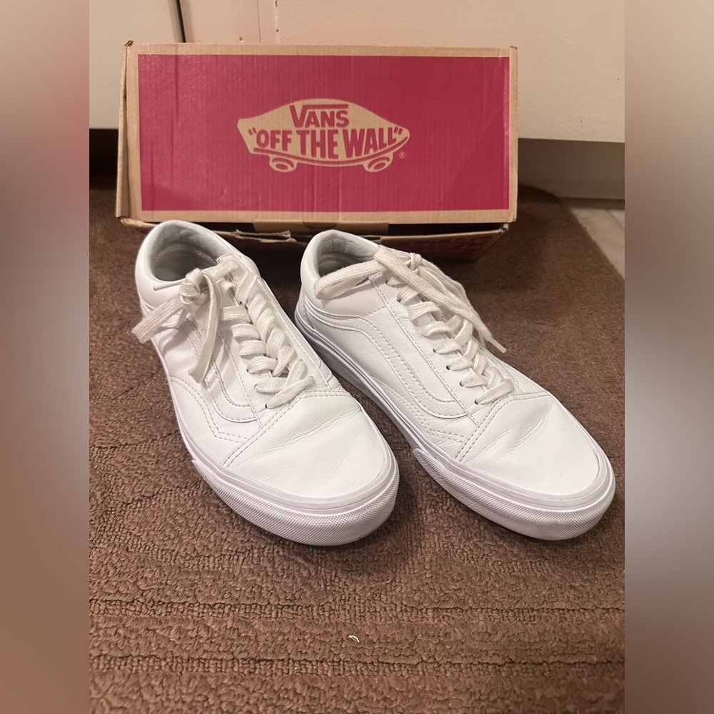 Vans Classic Tumble Old Skool Truewhite Leather shoes size 8 women’s